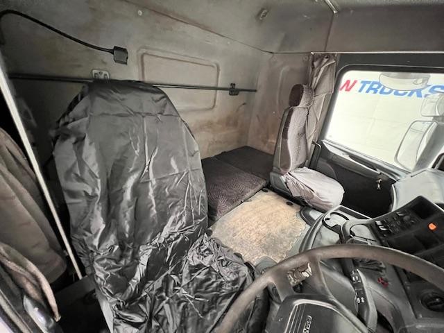 Scania 114 340 6x2 10 Tyre Sleeper Cab Curtainsider