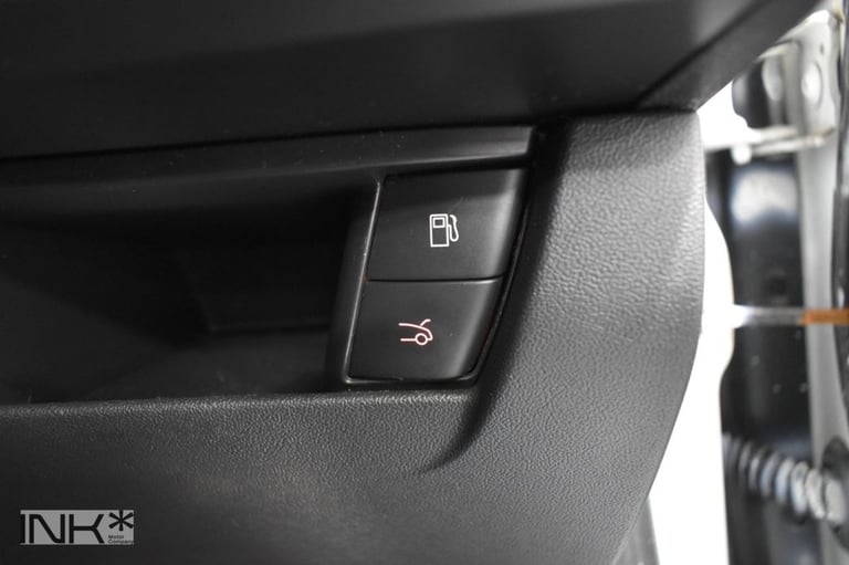 2014 Citroen DS5 2.0 h e-HDi Airdream DSport Hatchback 5dr Diesel Hybrid EGS6 4WD Euro 5 (s/ Hatc...
