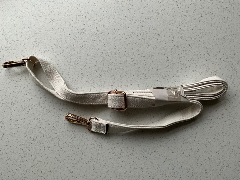 George White Handbag / Shoulder Bag, Gold fittings, Black Piping / Edging - Brand New