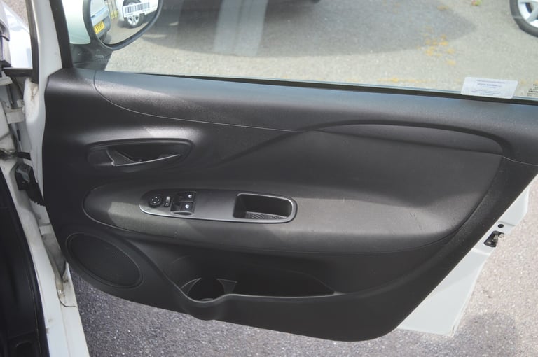 2018 Fiat Punto POP PLUS 5-Door Petrol