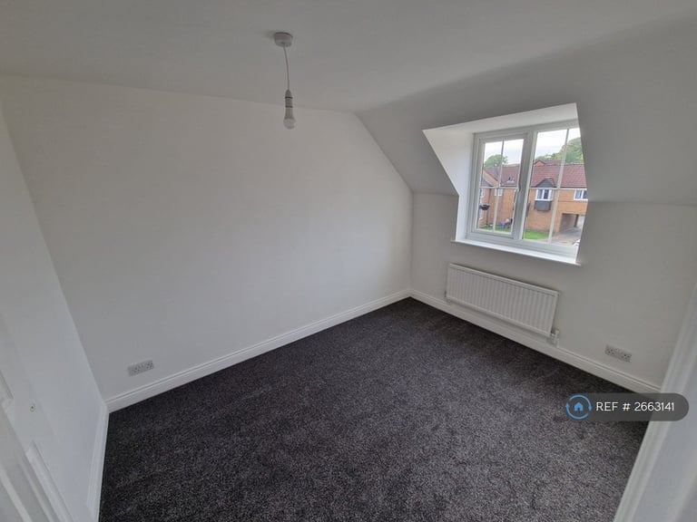 3 bedroom house in Sir Charles Square, Newport, NP10 (3 bed) (#2663141)