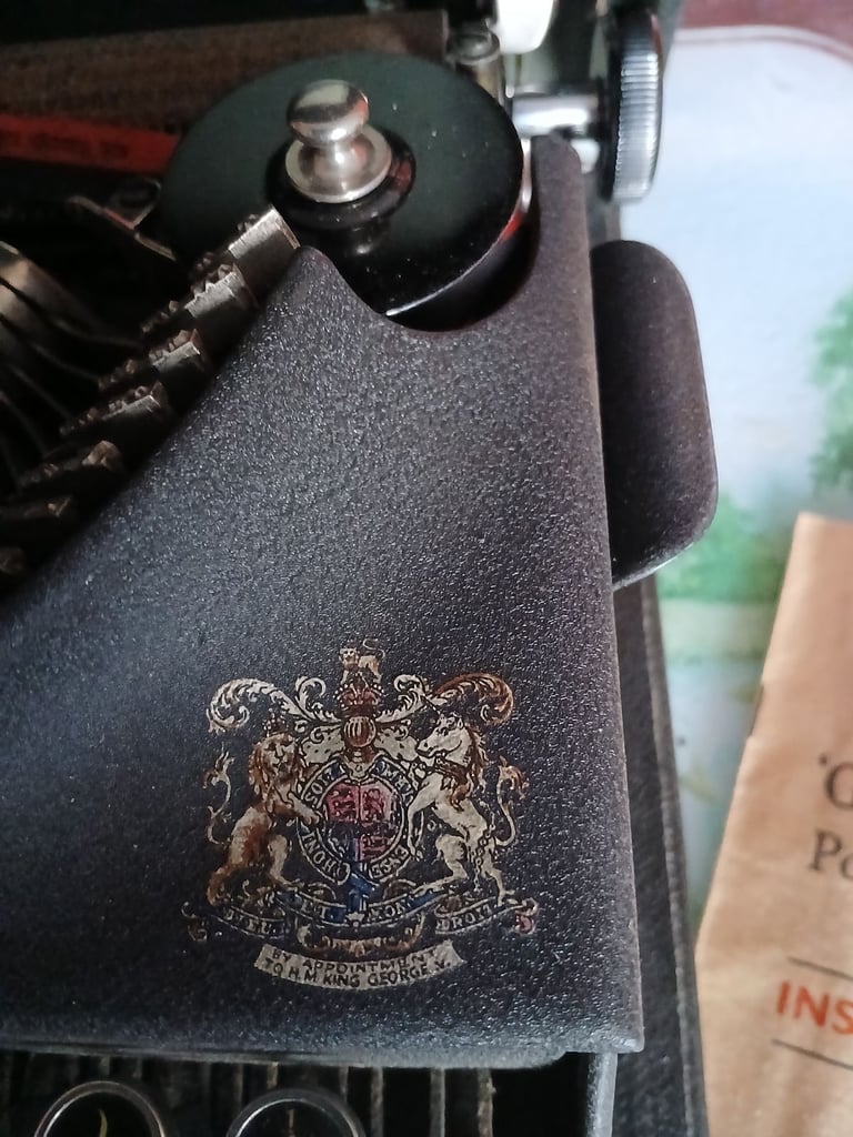 Antique imperial typewriter 