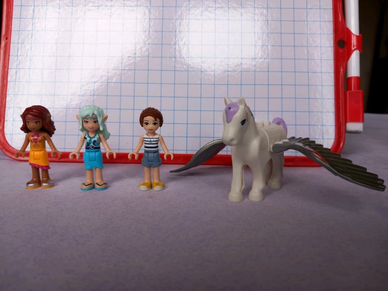 Lego elves minifigures with pegasus horse (BR 40) | in Leigh-on-Sea, Essex  | Gumtree