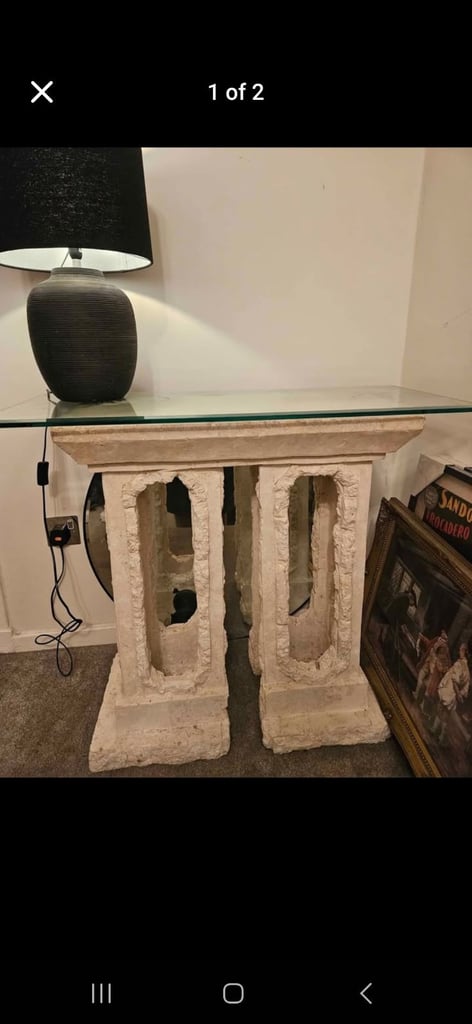 Console table (marble)
