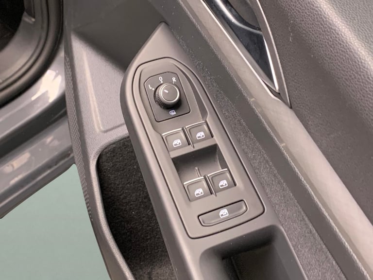 2023 Volkswagen Golf 1.5 TSI Life Hatchback 5dr Petrol Manual Euro 6 (s/s) (150 ps) - AMBIENT IN ...