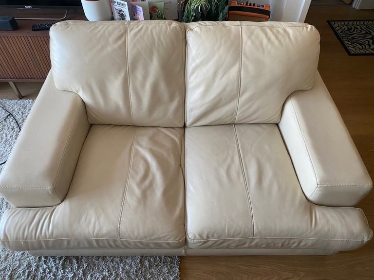 🛋️ DFS Real Leather 2-Seater Sofa – Cream/Beige – £500 – Excellent Condition 🛋️