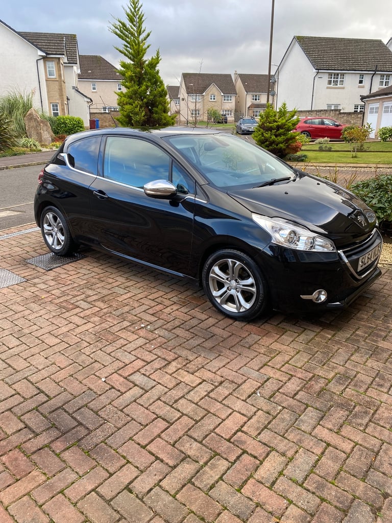 Peugeot, 208, Hatchback, 2014, Manual, 1199 (cc), 3 doors