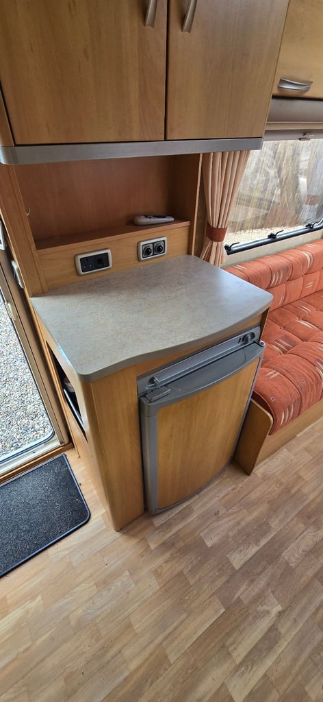 Swift Charisma 220/2 berth 2007 motor mover light weight 