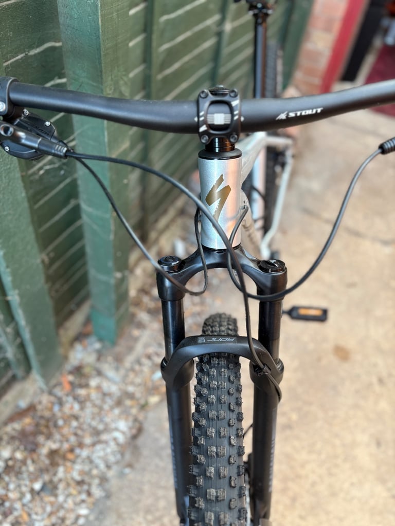 Specialized Rockhopper Expert 27.5  Medium (2025) New-Unboxed