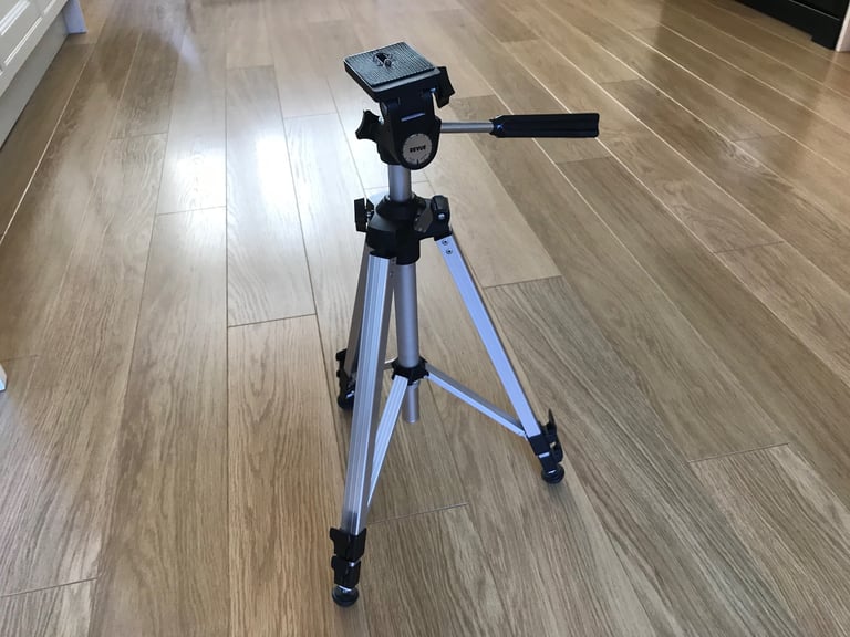 CAMERA TRIPOD made from light weight aluminium 