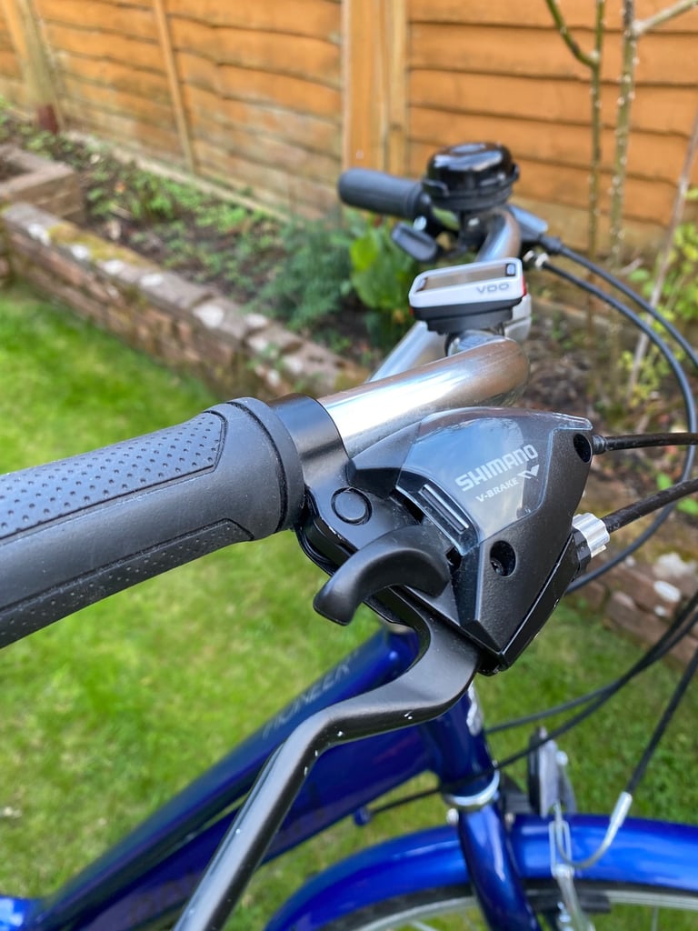 Pioneer 1 Raleigh hybrid ladies large bike