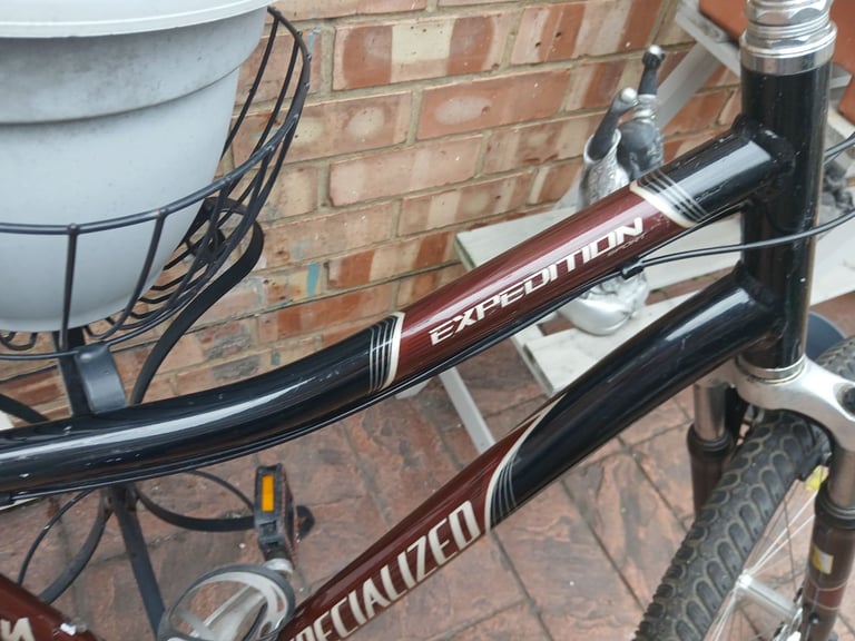 SPECIALIZED EXPEDITION SPORT TOURING BIKE 