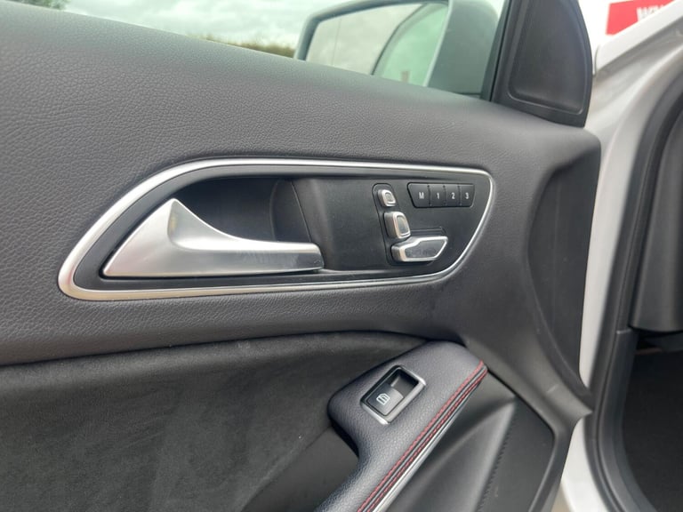 2018 MERCEDES-BENZ A180D AMG LINE 1 OWNER FULL SERVICE HISTORY LOW MILES