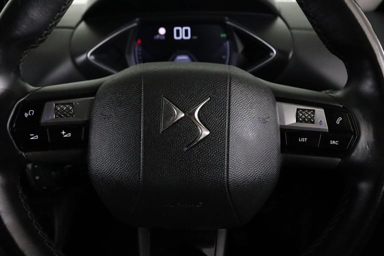 2022 DS Automobiles DS 3 Crossback 1.2 PureTech Bastille Crossback Euro 6 (s/s) 5dr HATCHBACK Pet...