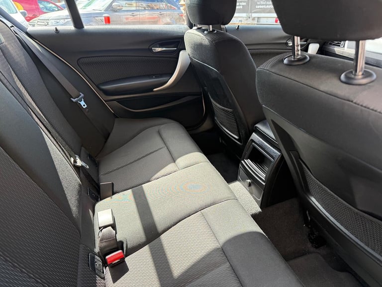 BMW 1 SERIES 1.5 118i SE Business 2018