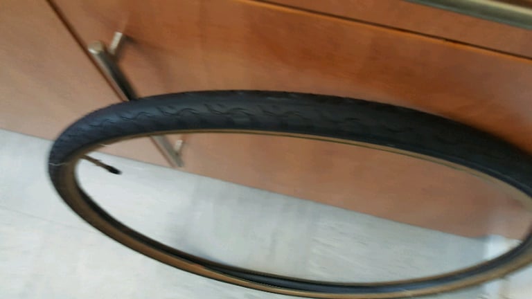 Kenda KWEST 700x38c road bike tyre