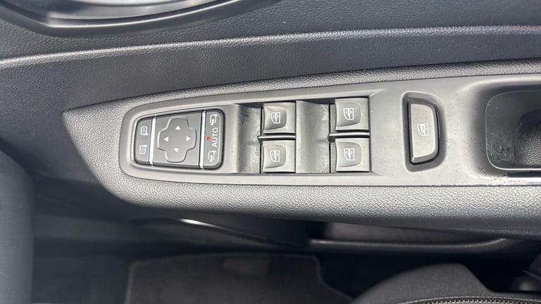 2018 Renault Captur 1.5 dCi 90 Dynamique S Nav 5dr EDC Diesel Hatchback Hatchback Diesel Automatic