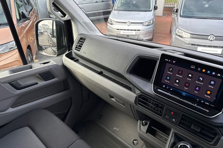 2024 Volkswagen Crafter 2.0TDI  140PS CR35 LWB Commerce Plus Van DIESEL Manual