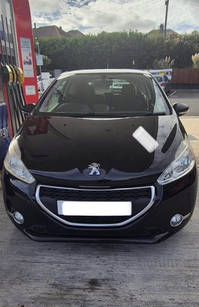 Peugeot, 208, Hatchback, 2013, Manual, 1398 (cc), 3 doors