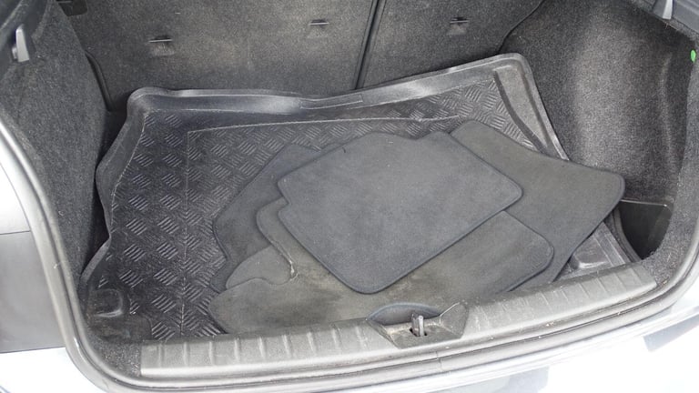 BMW 1 SERIES 2.0 118d Sport 5-door Grey Manual Diesel 2014