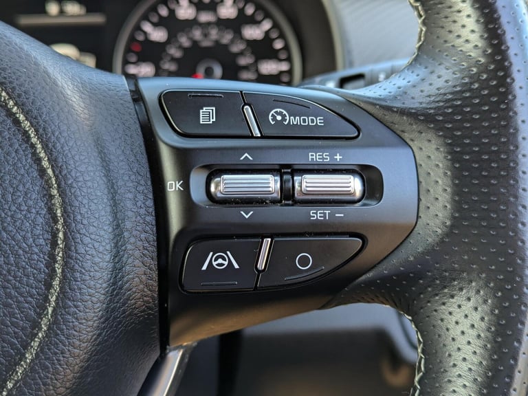 2024 Kia Stonic 1.0 T-GDi MHEV GT-Line S SUV 5dr Petrol Hybrid DCT Euro 6 (s/s) (118 bhp) HATCHBA...
