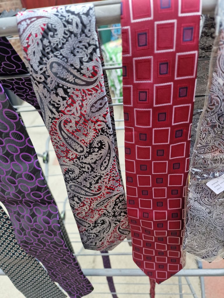 MENS TIES X 5