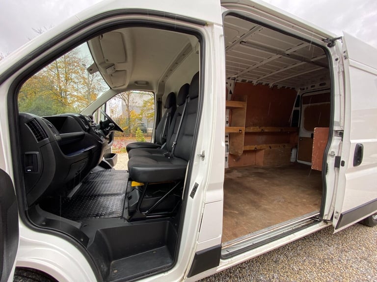 2021 Peugeot Boxer 2.2 BlueHDi 335 Professional L3 H2 Euro 6 (s/s) 5dr PANEL VAN Diesel Manual