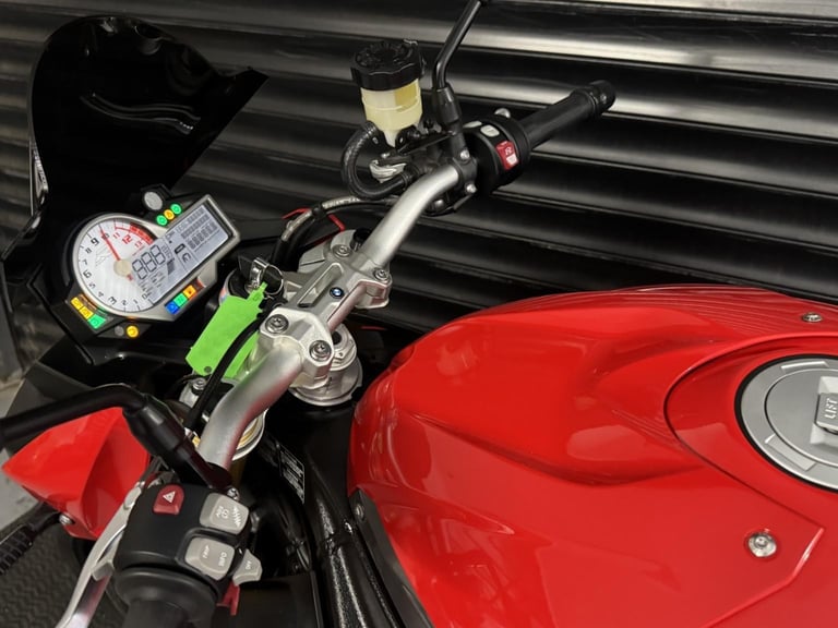 BMW S1000R SPORT  Only 7130 Miles BMW Servicing