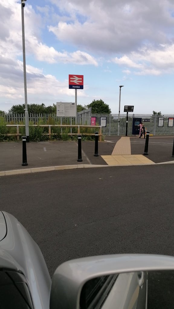 3 Bedroom Semi detached house TO LET