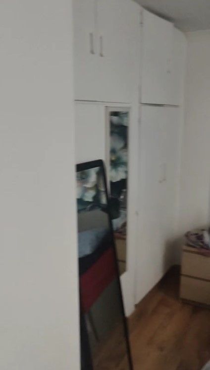 Double Room to Rent in Warbank Crescent, Croydon CR0. Only for singles. Bills included.