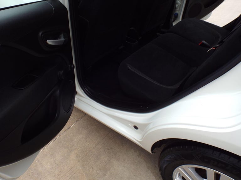 2014 Fiat Punto 1.2 Easy Euro 6 5dr HATCHBACK Petrol Manual