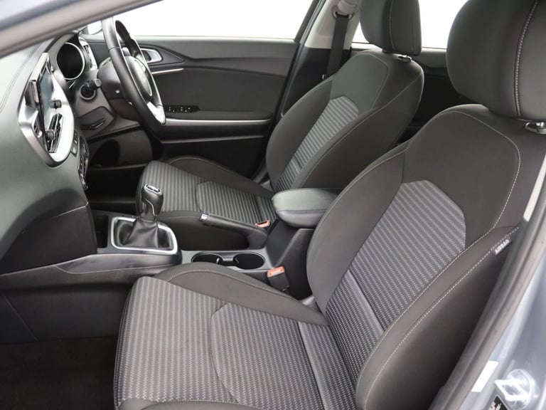 2023 Kia XCeed 1.5 T-GDi 2 SUV 5dr Petrol Manual Euro 6 (s/s) (158 bhp) HATCHBACK Petrol Manual