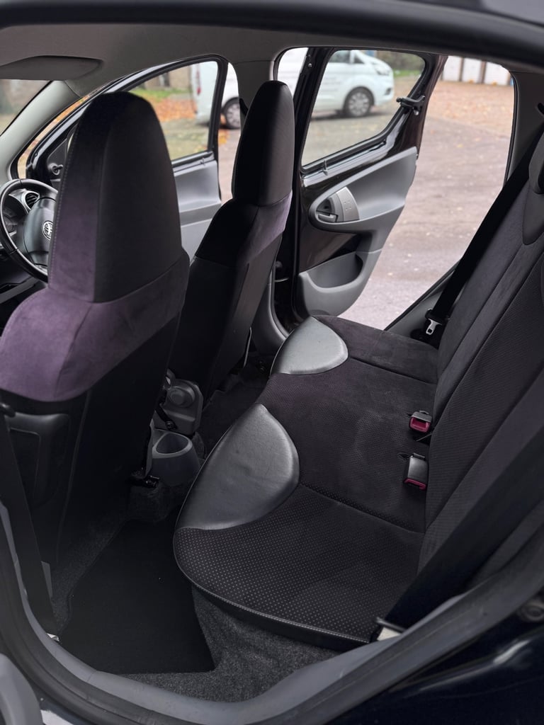 Toyota, AYGO, Hatchback, 2009, Manual, 998 (cc), 5 doors