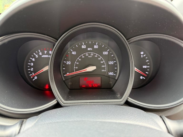 Kia Venga 1.4 3 5dr -  FSH - AIR CON - ALLOYS - Petrol