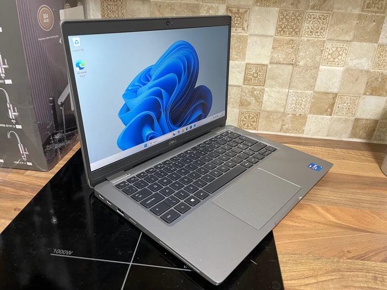 Dell laptop i5 11th Gen windows 11 like new 