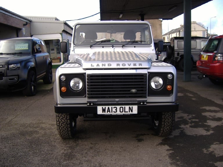 2013 Land Rover Defender 110 2.2 TDCi 110  HIGH CAPACITY PICK UP Manual 4x4 Diesel Manual