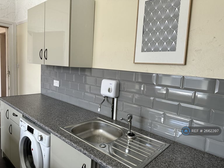 1 bedroom in The Lees, Brighouse, HD6 (#2662397)