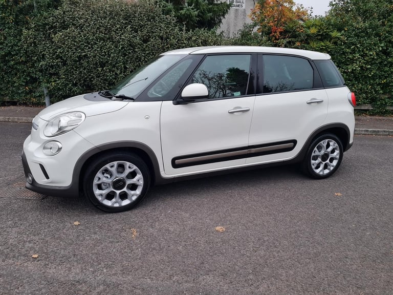 Fabulous Diesel 2014 Fiat 500L Lounge 1.6 Multijet Mpv around 60-63 mpg 2014, Manual, 1598 (cc)