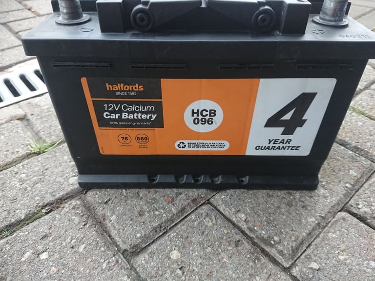 Like new car or van battery 12 76ah 680a