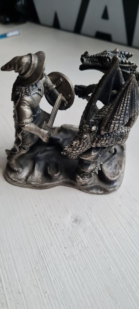 image for Dragon Vs Wizard Mark Locker - Friend Or Foe? #3194 pewter collectable figurine