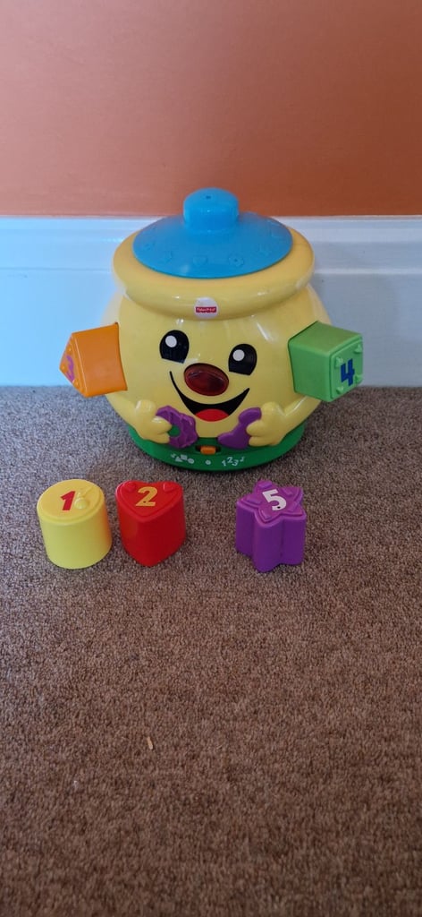 FISHER PRICE COOKIE JAR SHAPE SORTER. INC BATTERIES. VERY GOOD CONDITION.