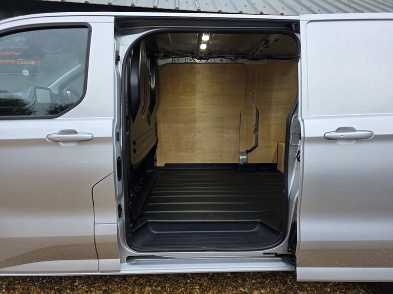2024 Ford Transit Custom 2.0 EcoBlue 136ps L2 H1 Van Limited * PLUS VAT * PANEL VAN Diesel Manual