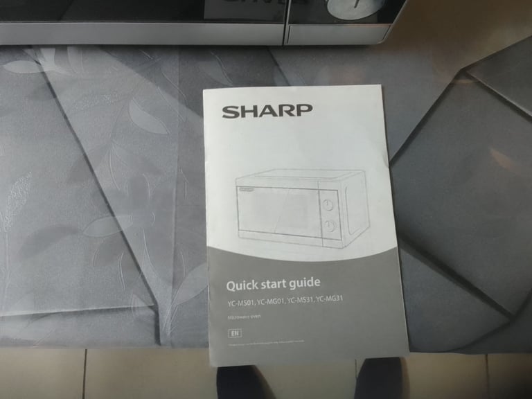 SHARP MICROWAVE 800 WATT