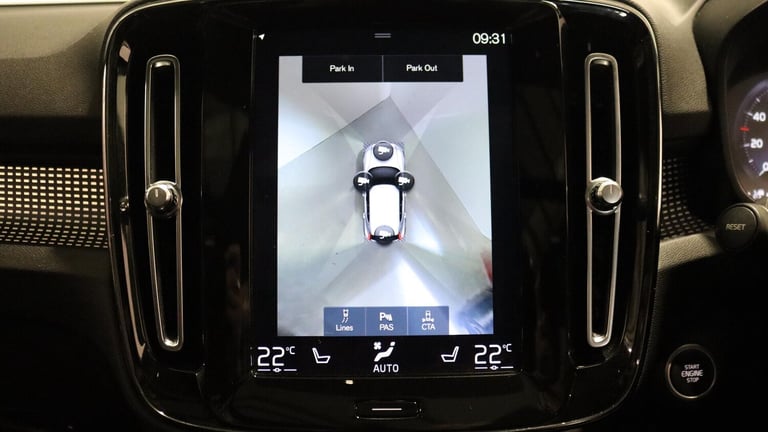  Volvo XC40 T3 R-Design (Lounge Pack, Sunroof, Harman Kardon, 360 Camera, BLIS) Petrol Automatic