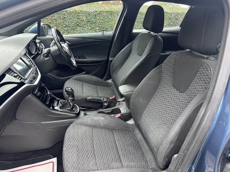 2016 Vauxhall Astra i SRi Hatchback Petrol Manual