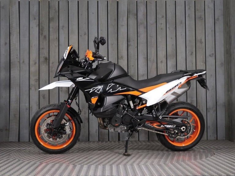 2023 Y KTM 890 SMT