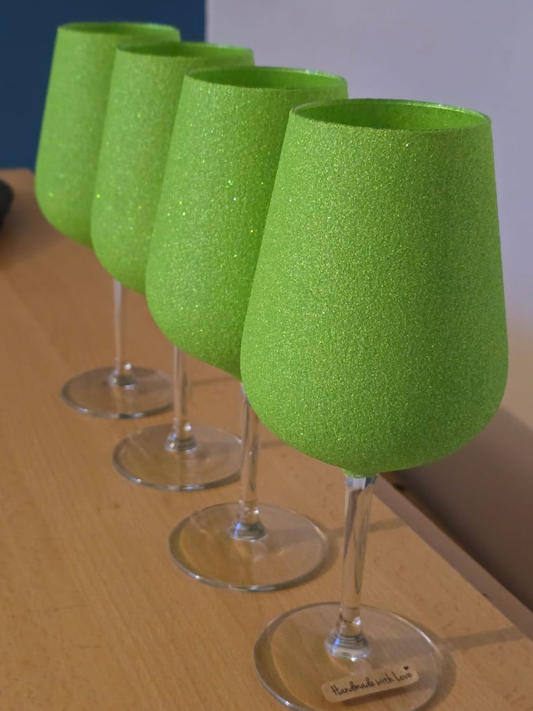 image for X4 Green sparkly wine glasses