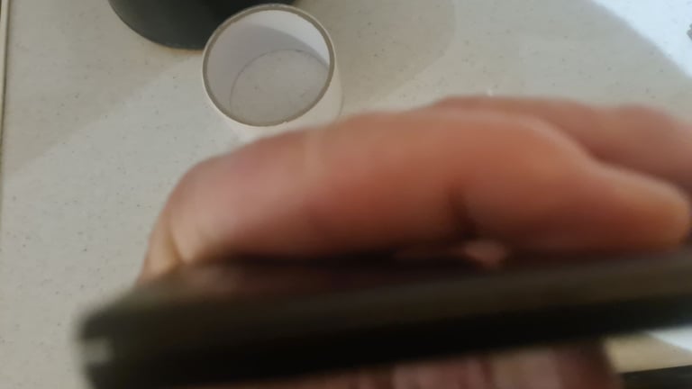 Samsung yp-p3 8gb mp3 player. Must Read carefully. 