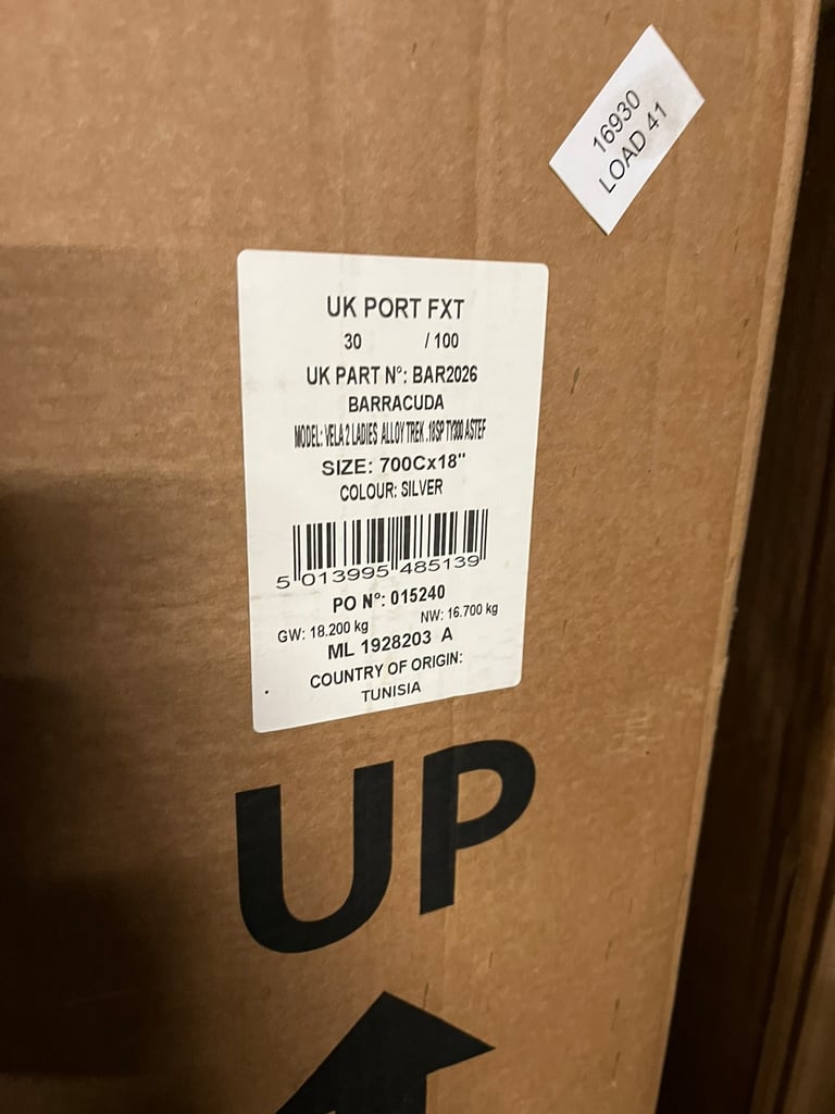 BARRACUDA VELA 2 L 21S 17" 700C: SILVER, SIZE: 700C X 18.  New boxed.