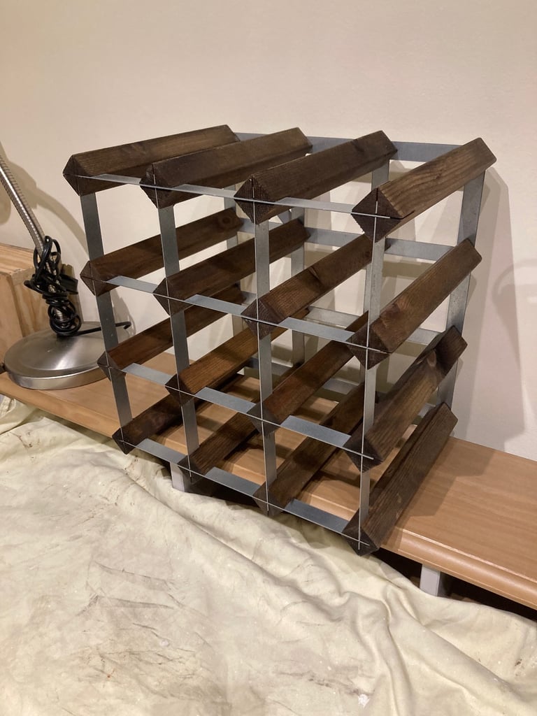 image for Small wine rack in excellent condition